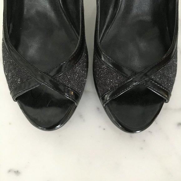 Tahari Tweed & Patent Peep Toe High Heels 6.5 MINT - Picture 8 of 10